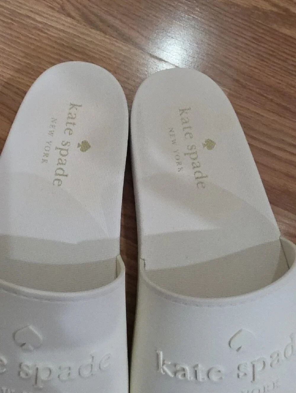 Kate Spade Off-WhiteNew York Sunny E mbossed Slide Sandals- Size 10
